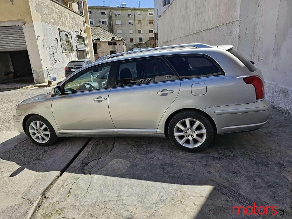 2009' Toyota Avensis photo #6