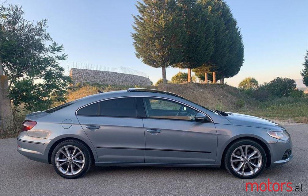 2010' Volkswagen Passat CC photo #1