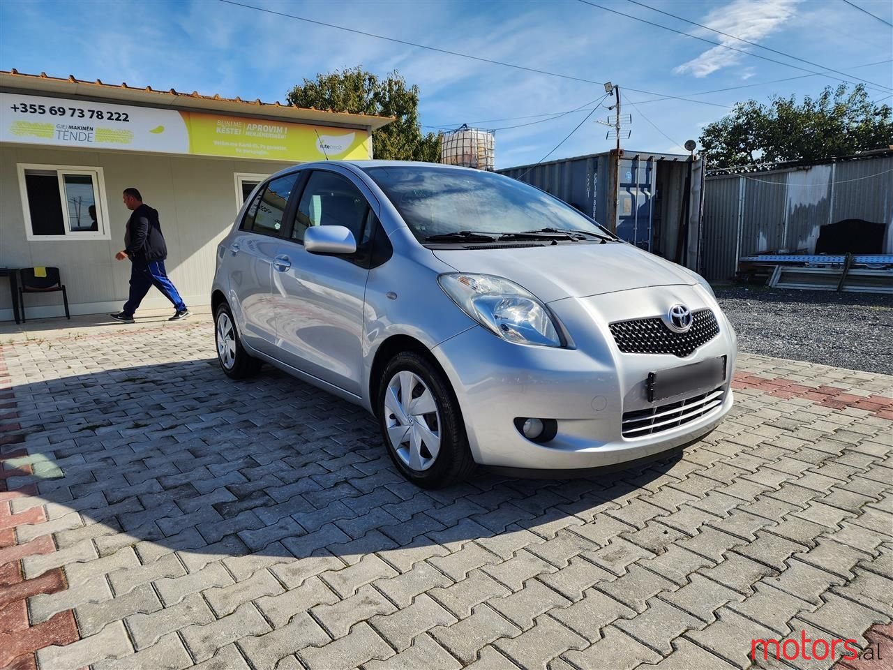 2009' Toyota Yaris photo #2