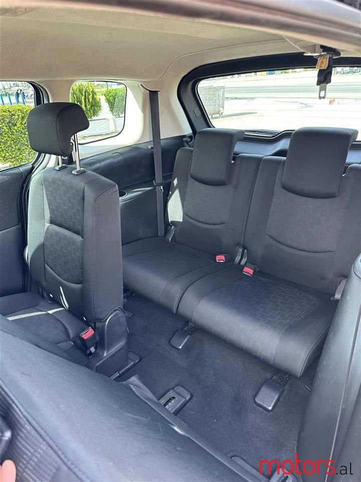 2010' Mazda Mazda5 photo #3