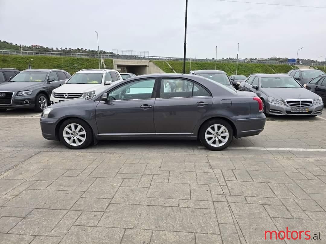 2007' Toyota Avensis photo #1
