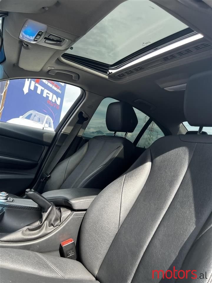 2013' BMW 320 photo #6