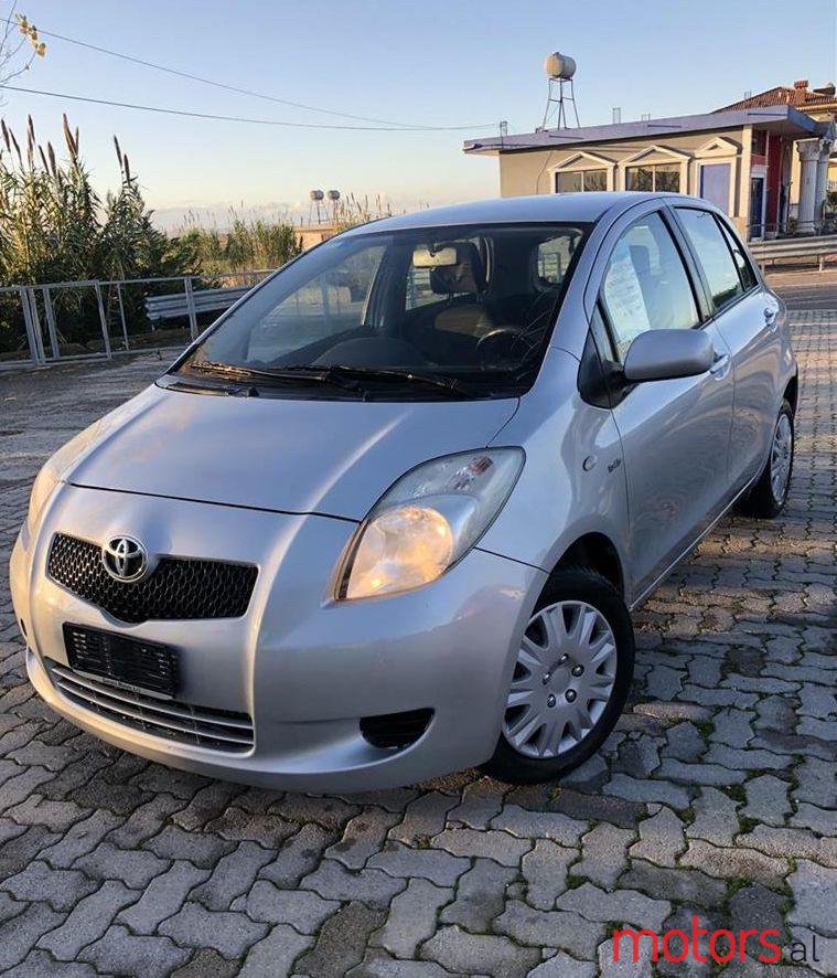 2007' Toyota Yaris photo #1
