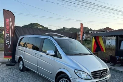 2010' Mercedes-Benz Viano