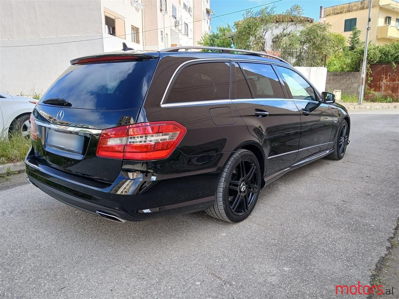 2010' Mercedes-Benz E 350 photo #4
