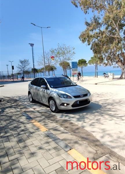 2010' Ford Focus photo #6