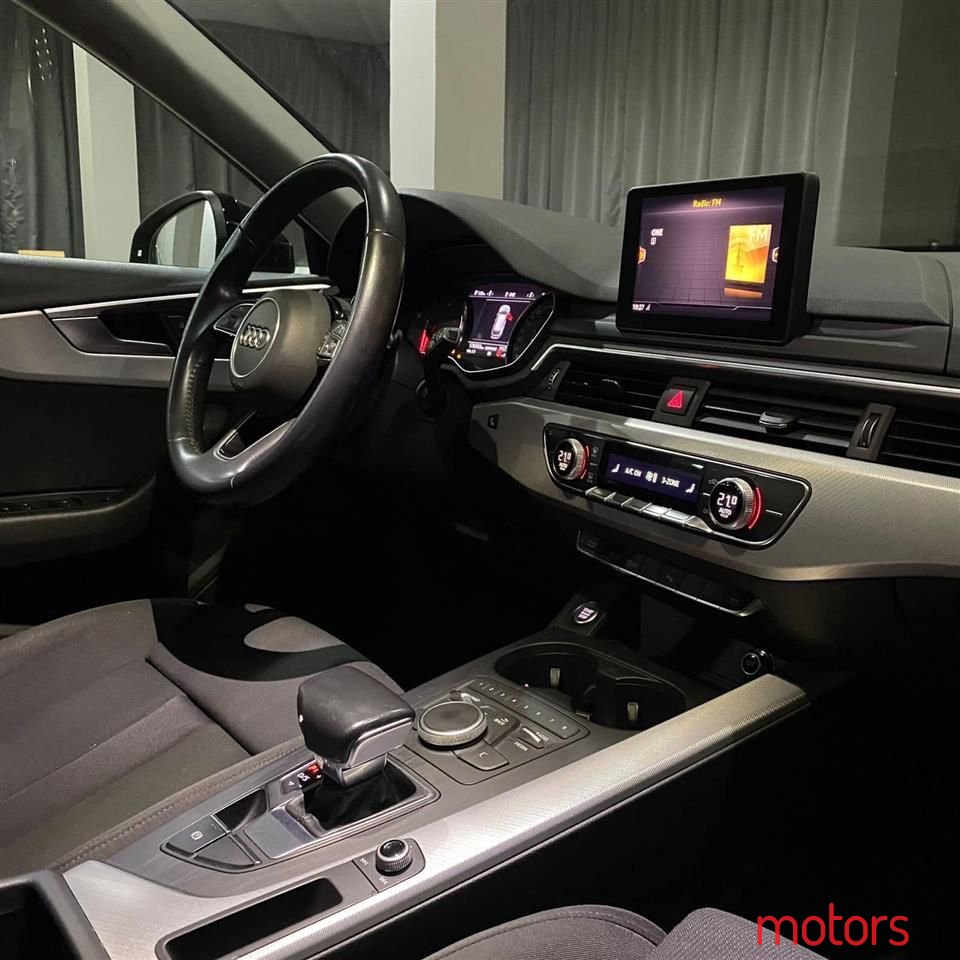 2019' Audi A4 photo #5