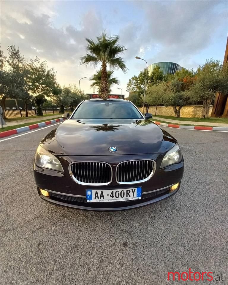 2010' BMW 740 photo #2