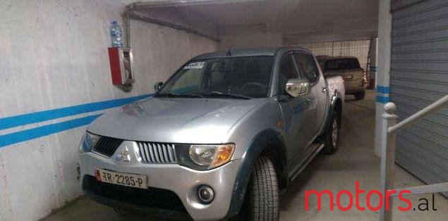 2007' Mitsubishi L200 photo #1