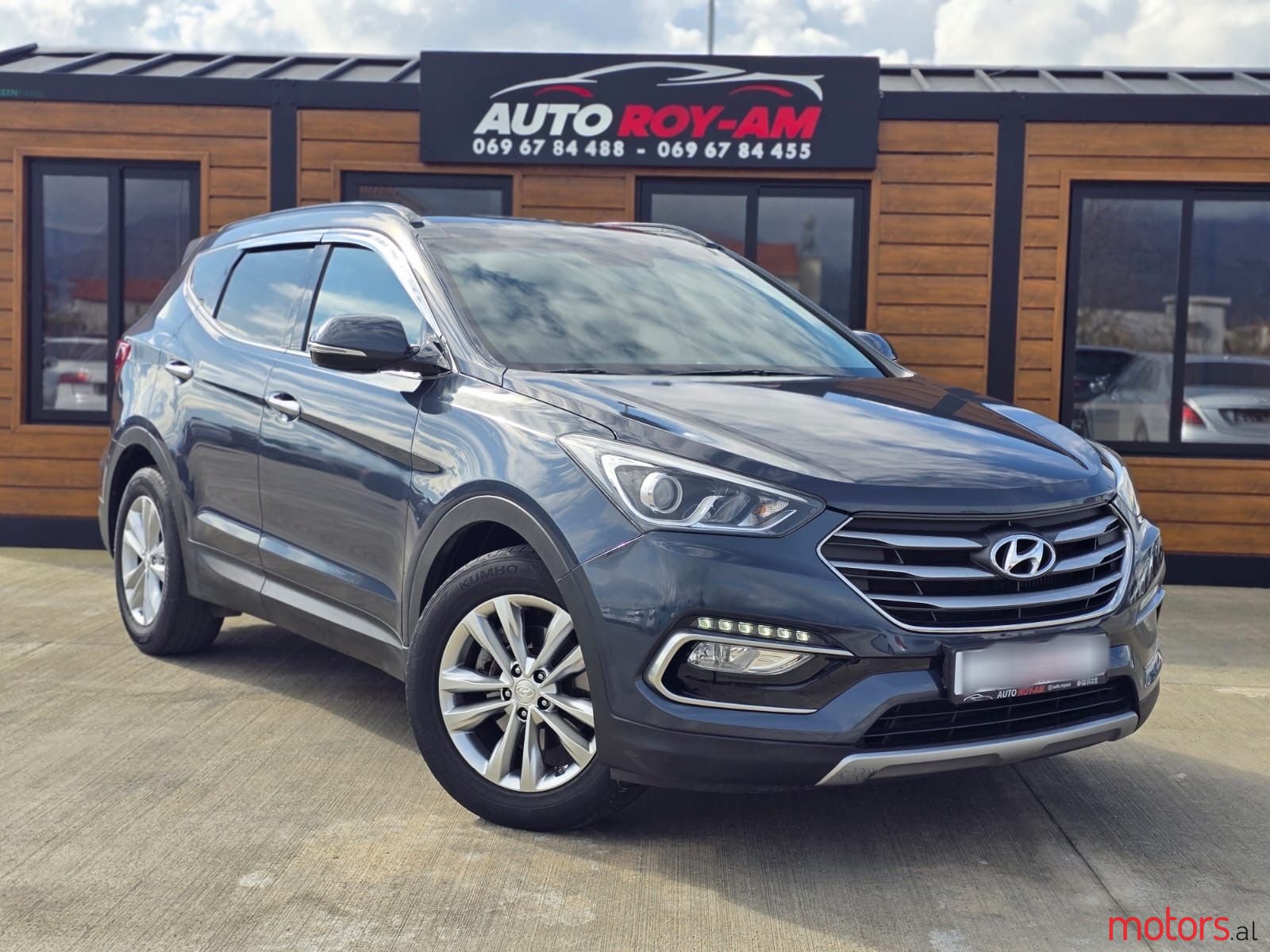 2015' Hyundai Santa Fe photo #1