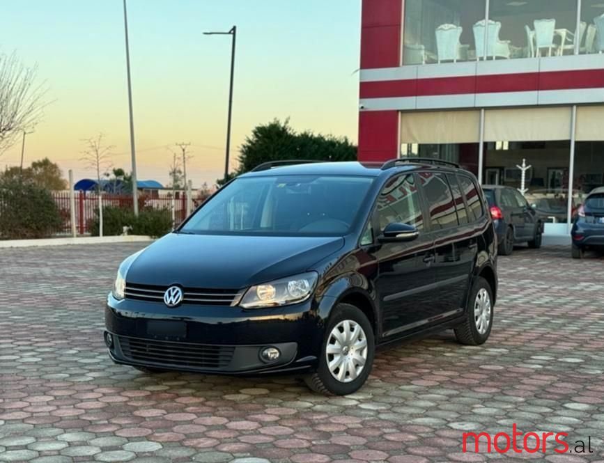 2012' Volkswagen Touran photo #1
