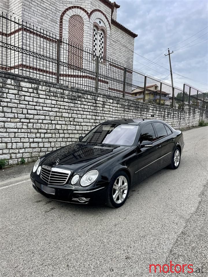 2008' Mercedes-Benz E 220 photo #2