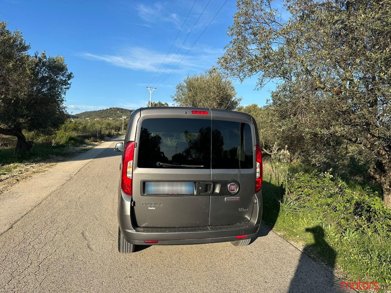 2016' Fiat Doblo photo #2