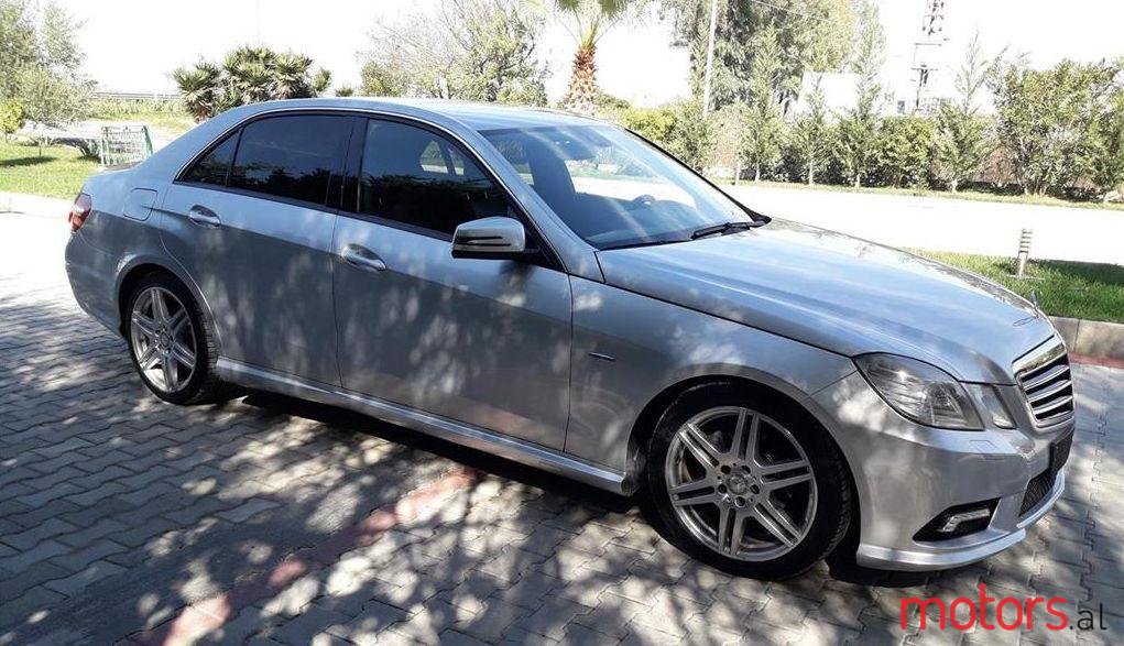 2010' Mercedes-Benz E 220 photo #1
