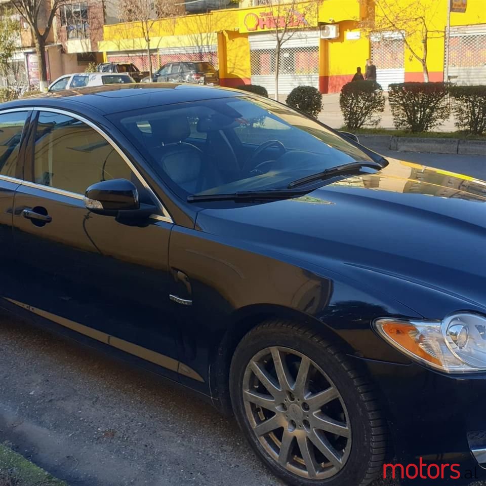 2008' Jaguar XF photo #2
