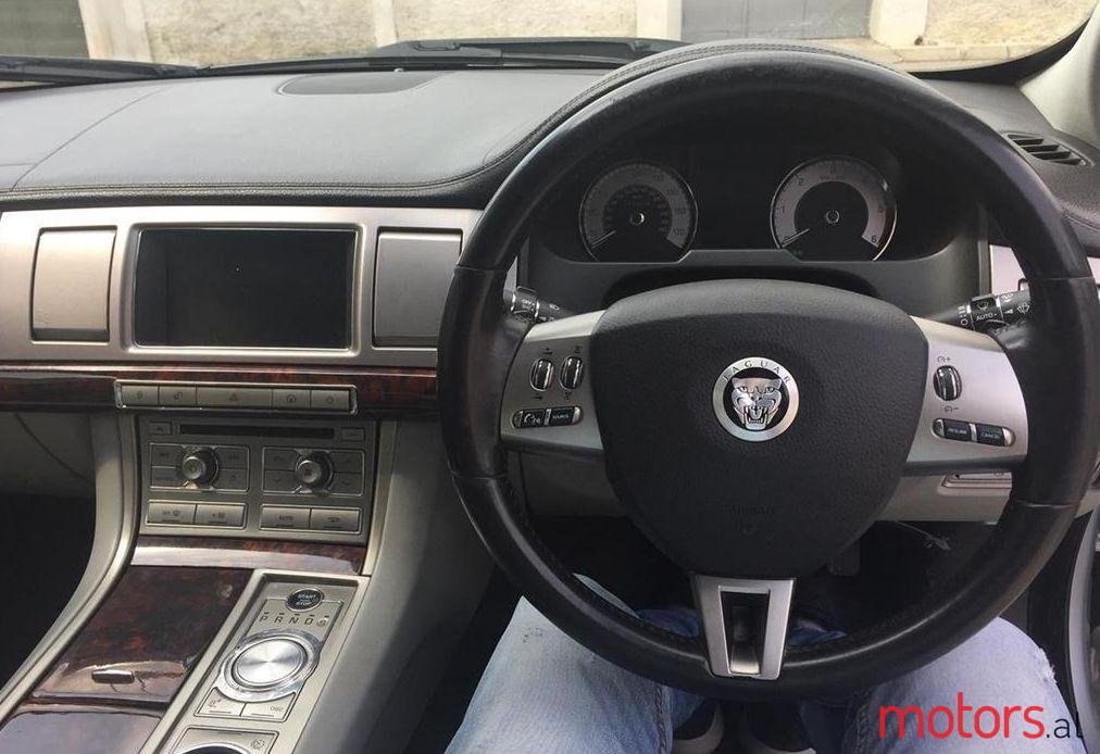 2008' Jaguar XF photo #1