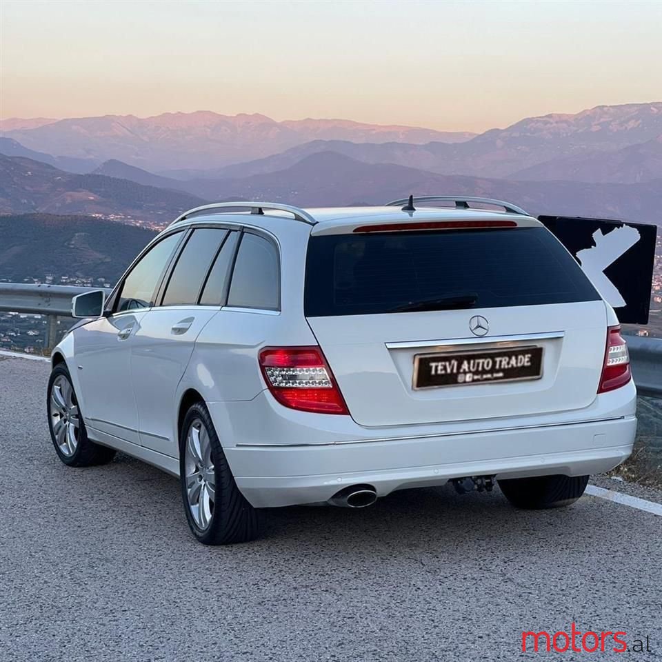 2011' Mercedes-Benz C 220 photo #6