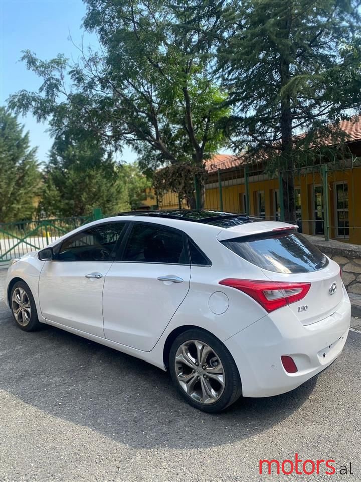 2012' Hyundai i30 photo #3