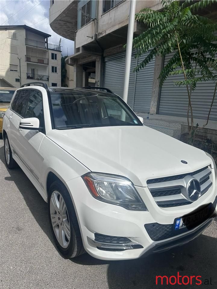 2015' Mercedes-Benz GLK 250 photo #1