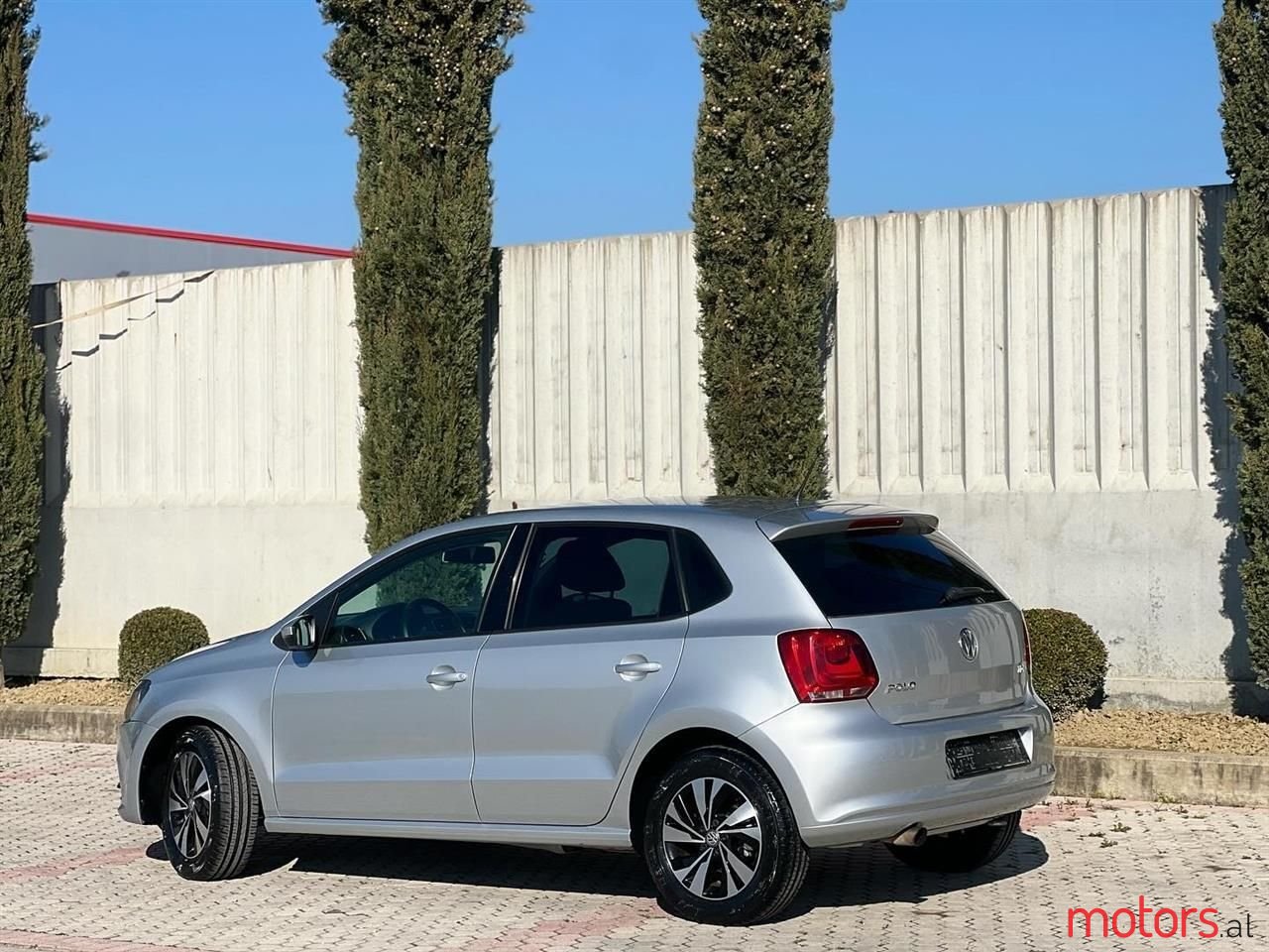 2012' Volkswagen Polo photo #4