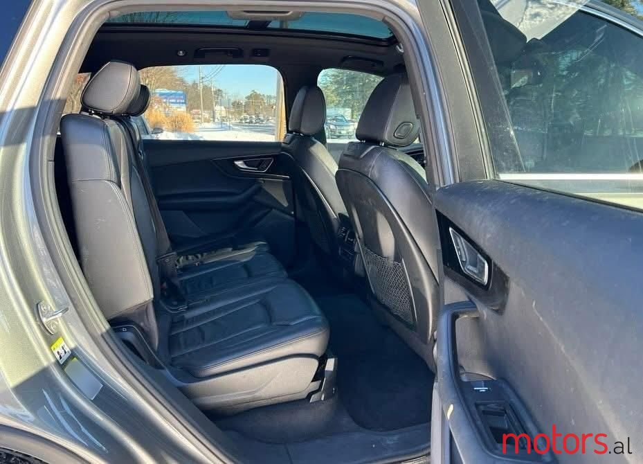 2017' Audi Q7 photo #6