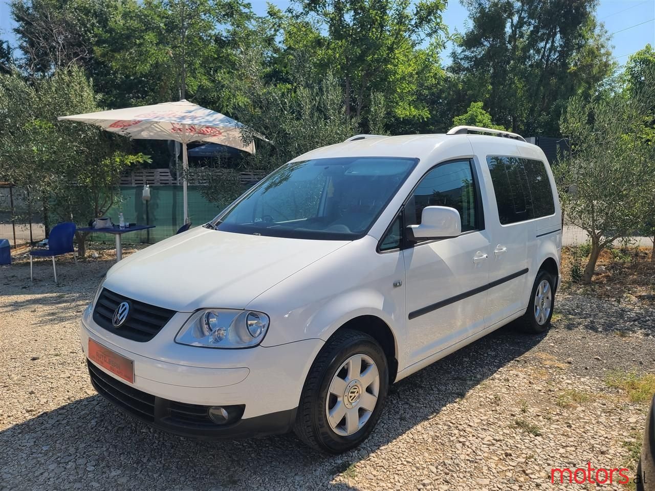 2010' Volkswagen Golf photo #1