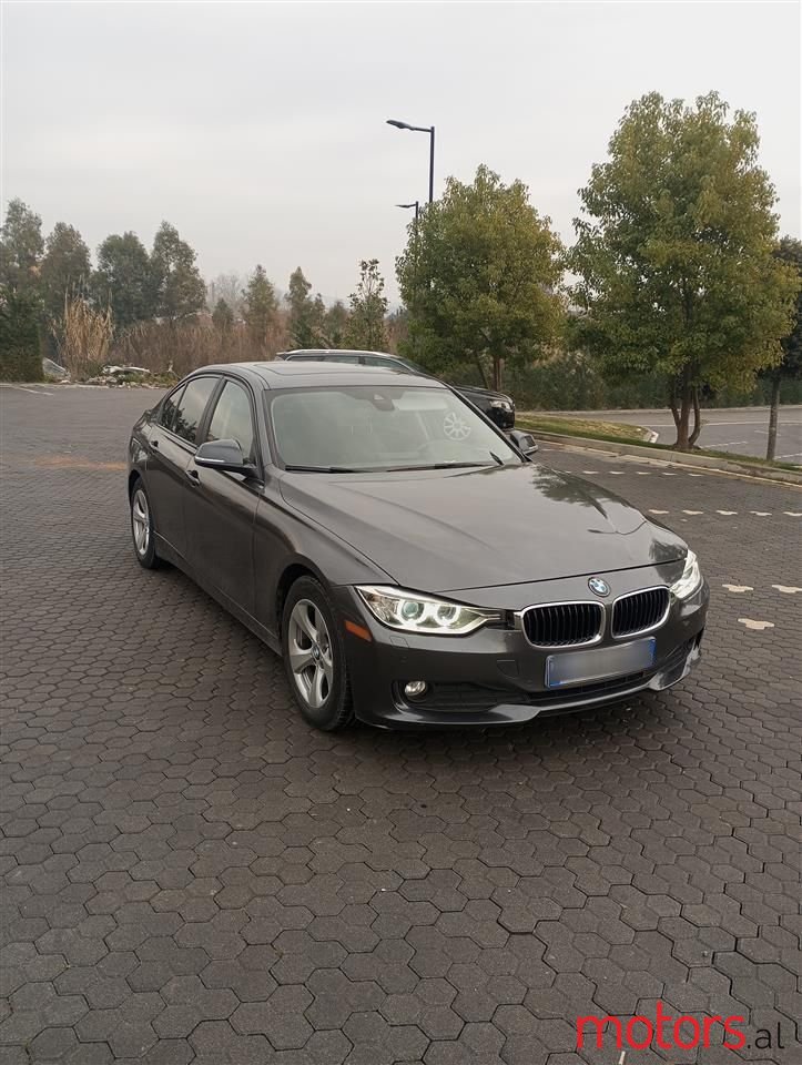 2013' BMW 320 photo #3