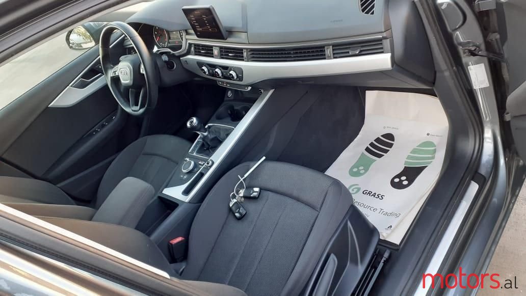 2017' Audi A4 photo #4