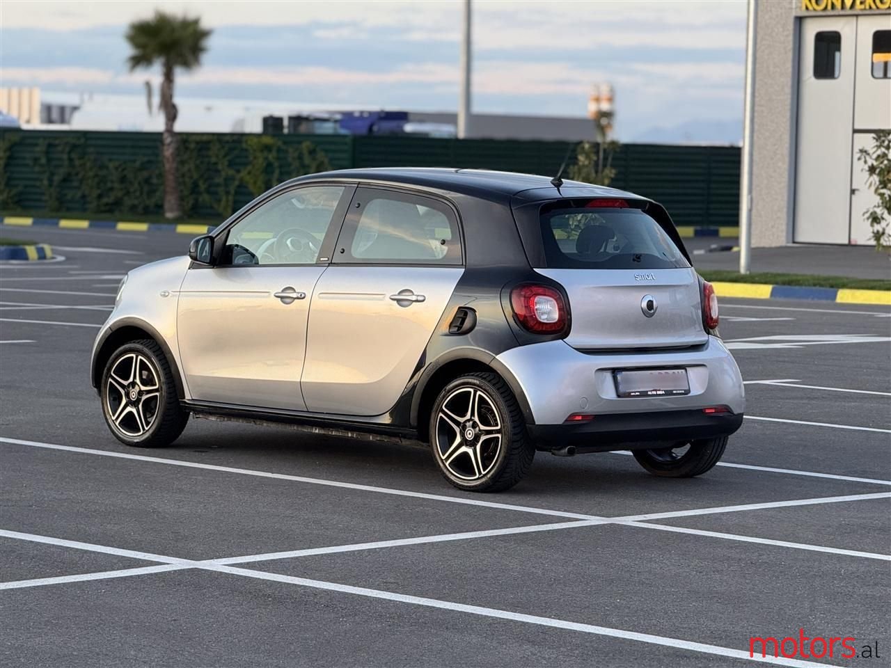 2016' Smart Forfour photo #4