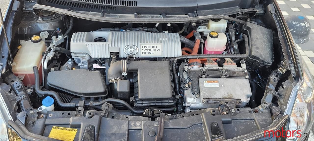 2011' Toyota Auris photo #5