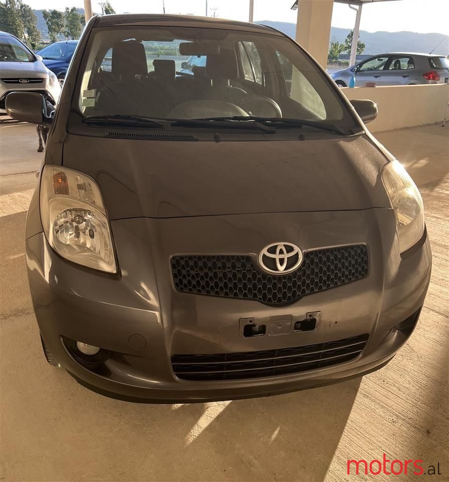 2008' Toyota Yaris photo #1