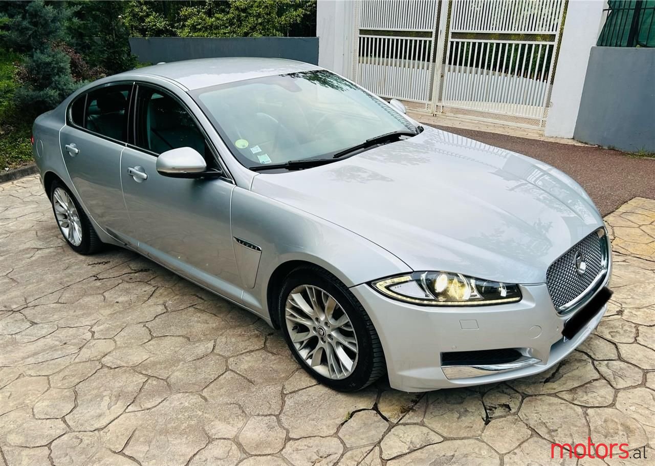 2012' Jaguar XF photo #1