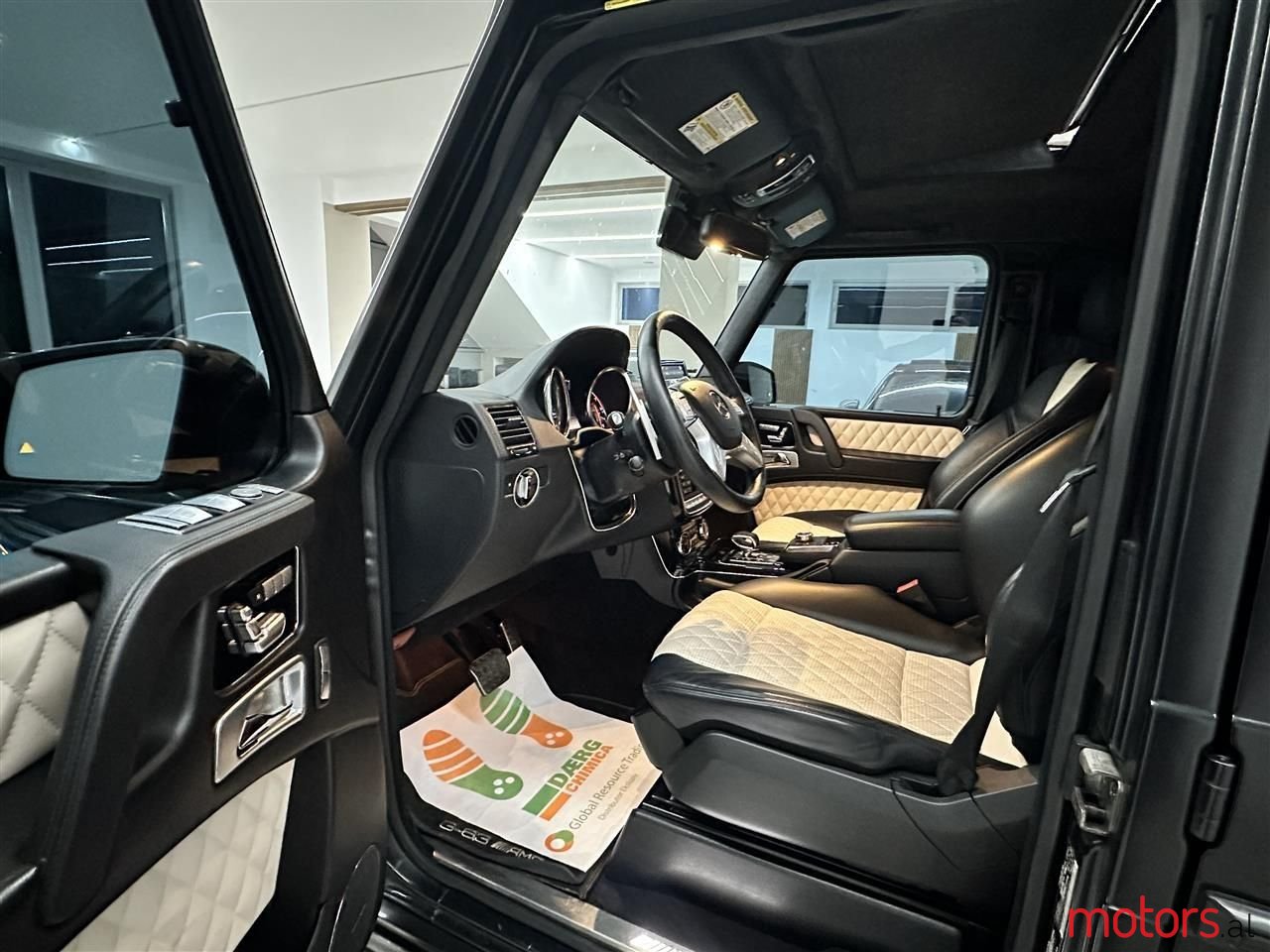 2013' Mercedes-Benz G 63 AMG photo #5