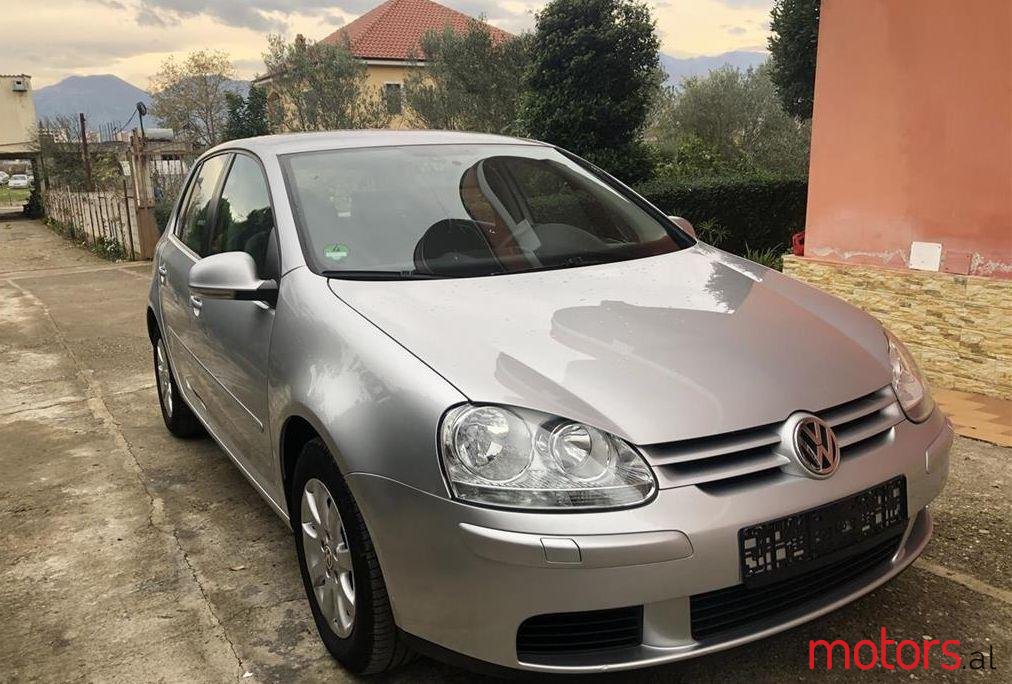 2005' Volkswagen Golf photo #1