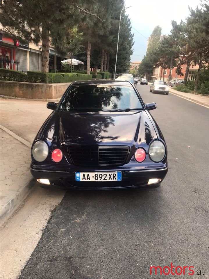 2000' Mercedes-Benz E 270 photo #6