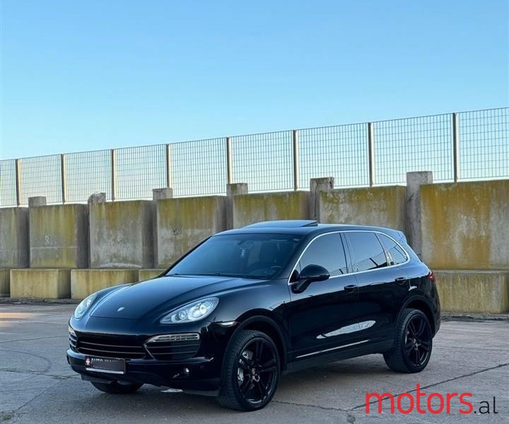 2011' Porsche Cayenne photo #1