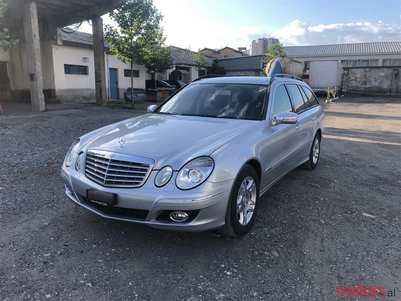 2008' Mercedes-Benz E 200 photo #1