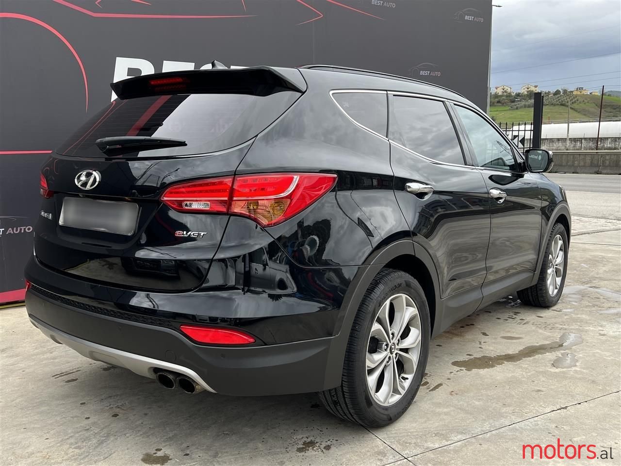 2013' Hyundai Santa Fe photo #3