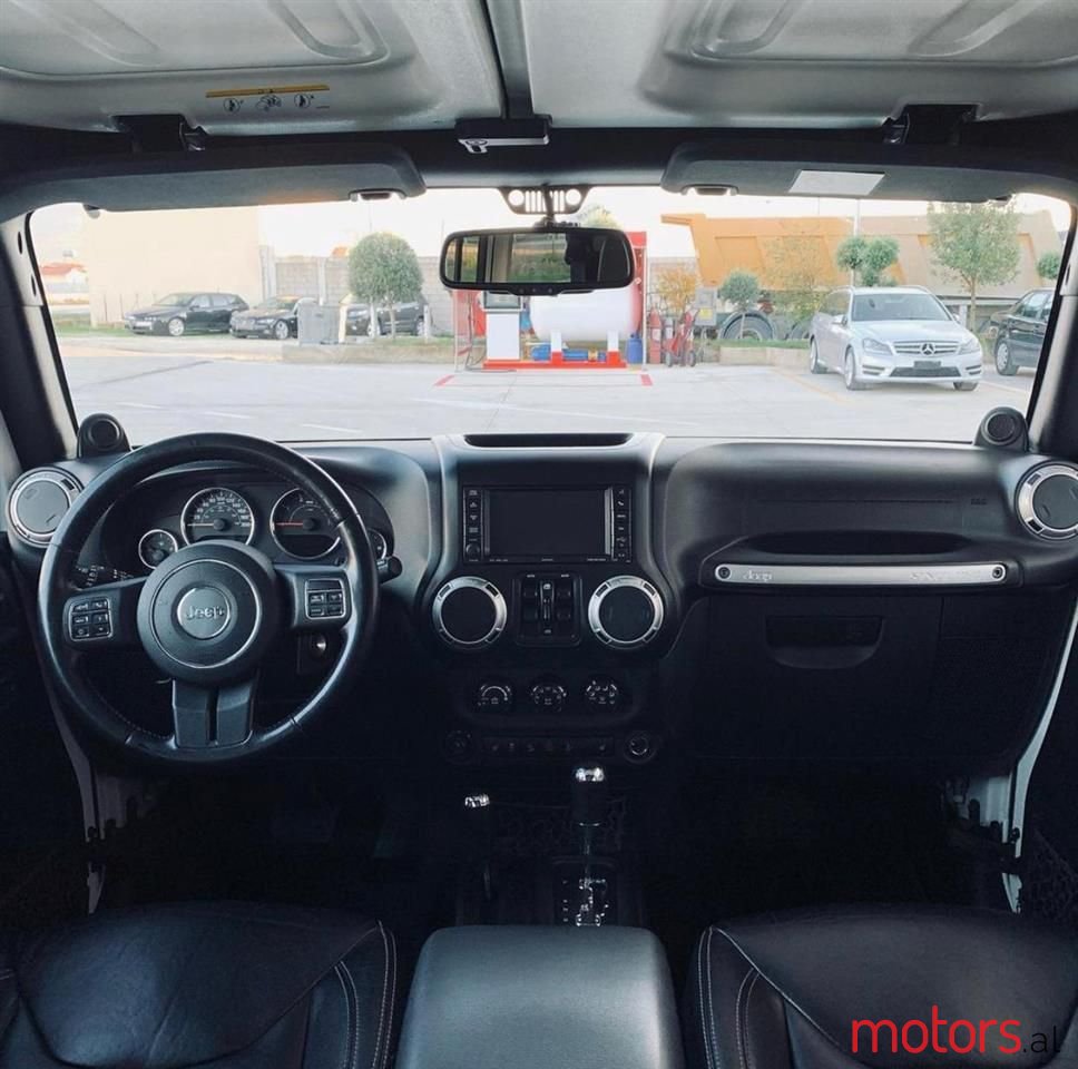 2013' Jeep Wrangler photo #4