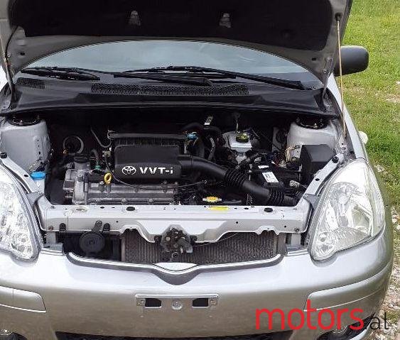 2003' Toyota Yaris photo #2