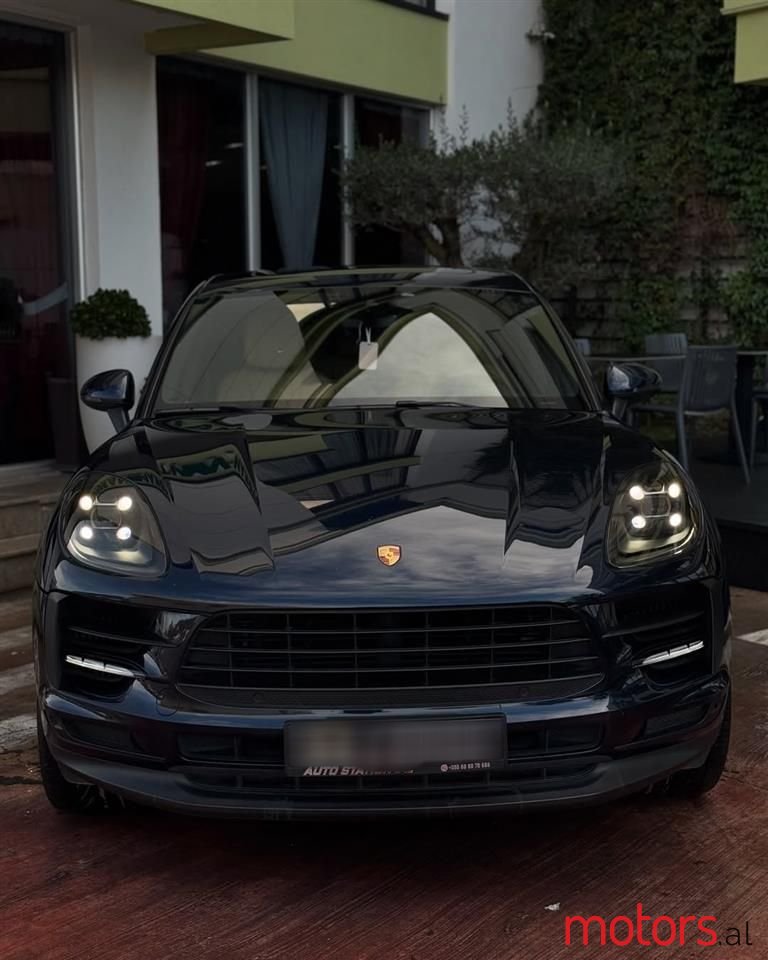 2019' Porsche Macan photo #3