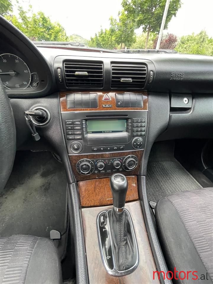 2005' Mercedes-Benz C 200 photo #5