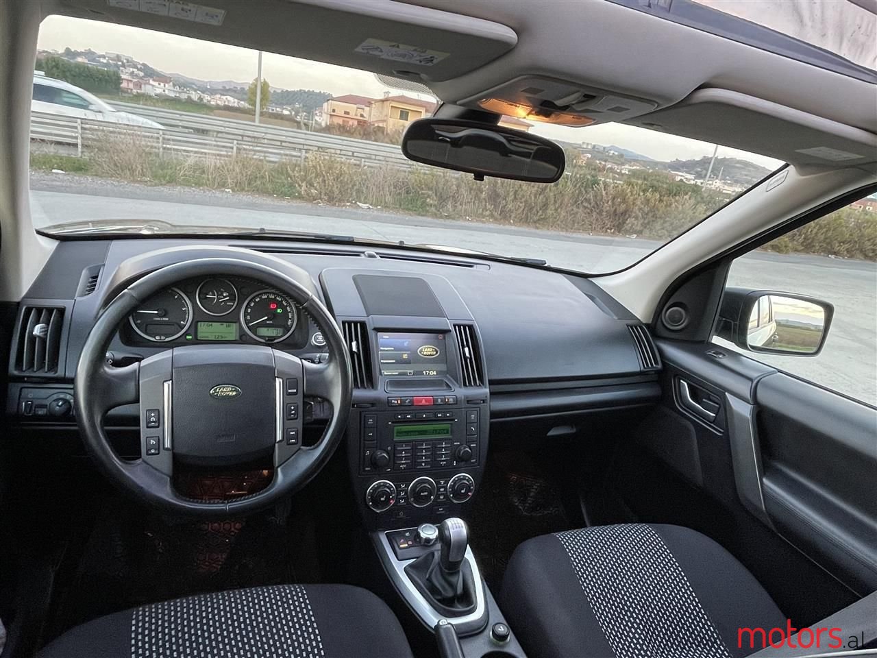 2010' Land Rover Freelander photo #2