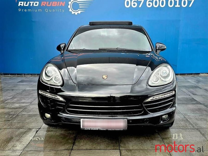 2012' Porsche Cayenne photo #1