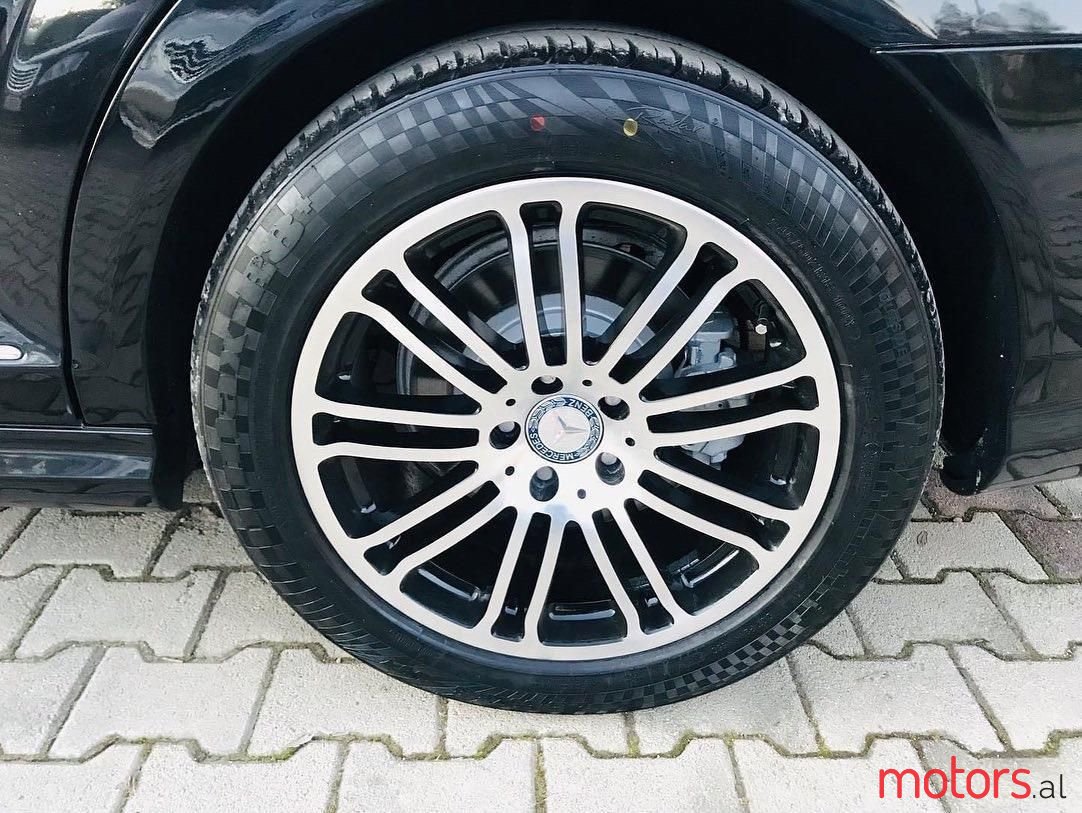 2009' Mercedes-Benz S 550 photo #2