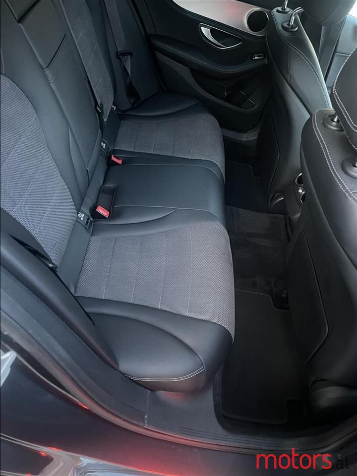 2015' Mercedes-Benz C 220 photo #5