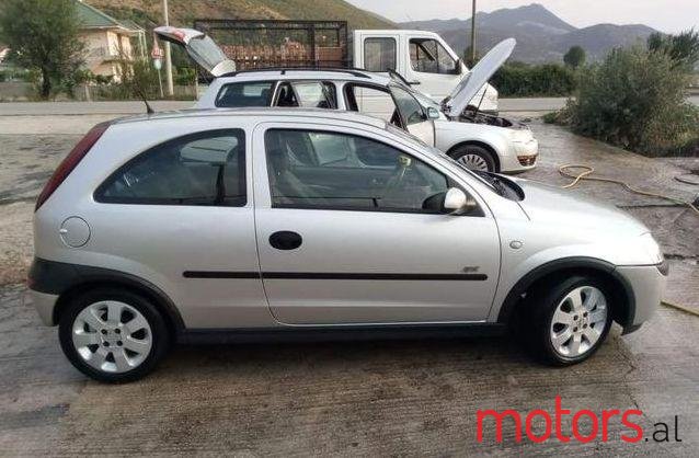 2001' Opel Corsa photo #1