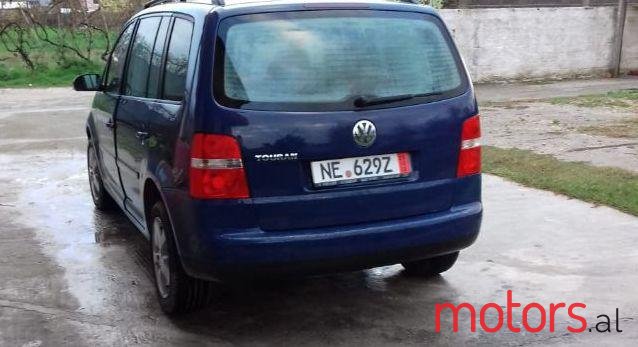 2005' Volkswagen Touran photo #1