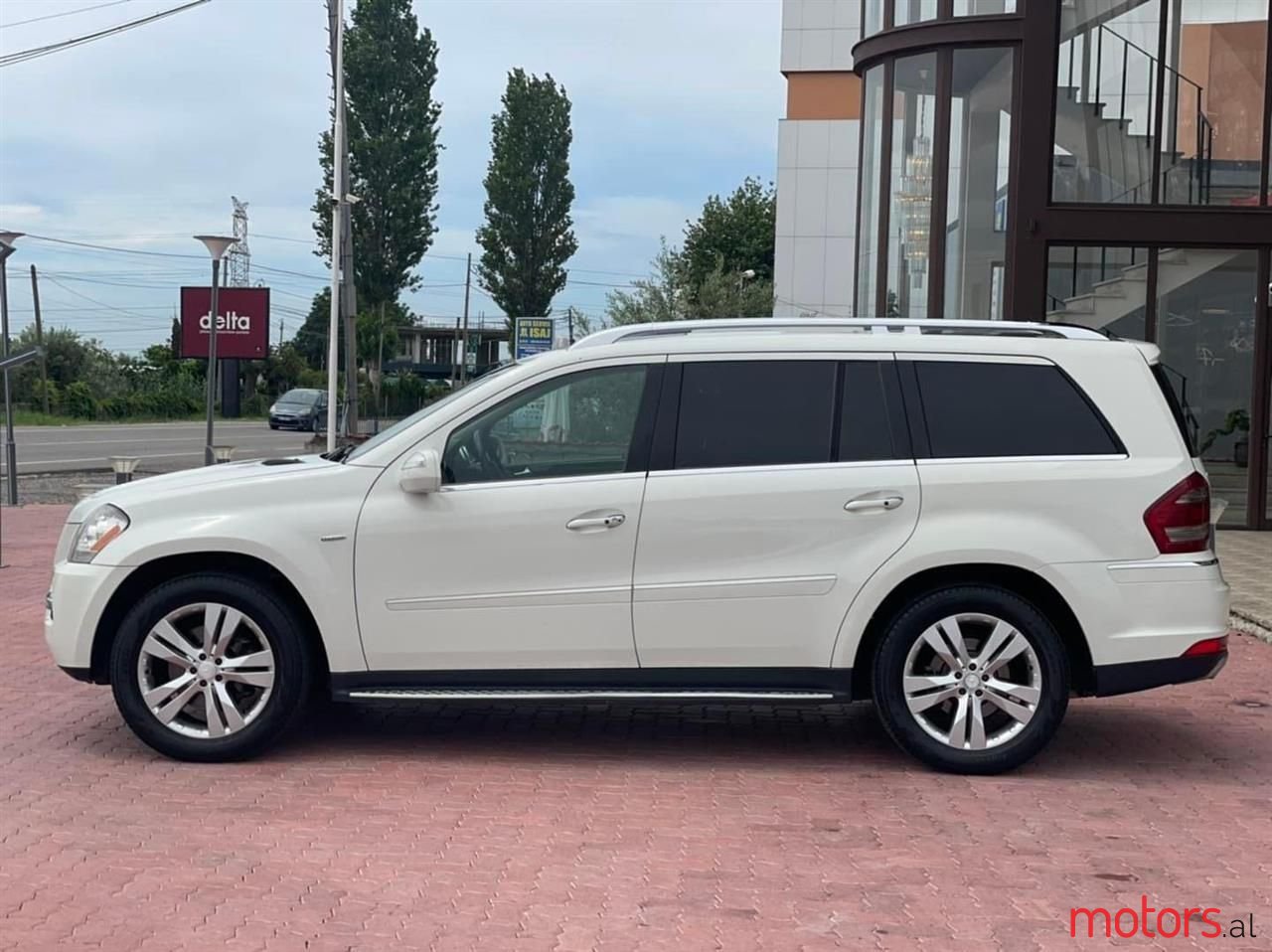 2011' Mercedes-Benz GL 350 photo #4