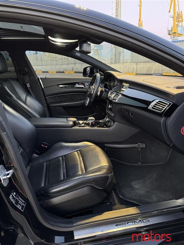 2011' Mercedes-Benz CLS 63 AMG photo #5